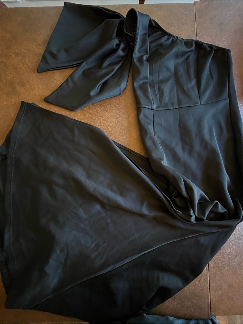 Elegant Black Evening Wear Off the Shoulder Dress